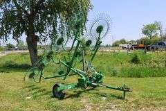 FRONTIER WR1010 10 WHEEL RAKE