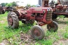 ALLIS CHALMERS D12 SERIES I TRACTOR