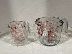 3 FIRE KING & 1 PYREX MEASURES