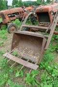 ALLIS CHALMERS D14 TRACTOR & LOADER