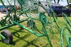 FRONTIER WR1010 10 WHEEL RAKE