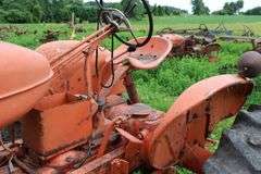 ALLIS CHALMERS 'WD' TRACTOR