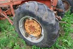 ALLIS CHALMERS D14 TRACTOR & LOADER