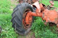 ALLIS CHALMERS TRACTOR FRAME