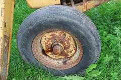 ALLIS CHALMERS I60 TRACTOR & LOADER