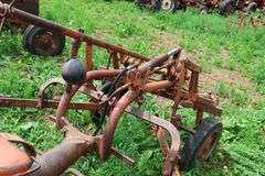ALLIS CHALMERS 'G' TRACTOR