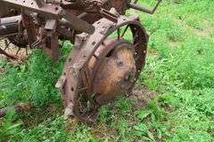 ALLIS CHALMERS 'C' STEEL WHEEL TRACTOR WITH CULTIVATOR