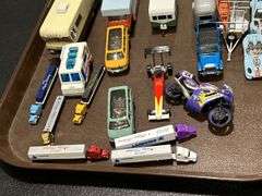 GROUP OF ASSORTED DIE CAST CARS & VEHICLES