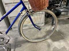 VINTAGE UNIVAL LADIES BICYCLE