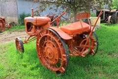 ALLIS CHALMERS 'B' ON STEEL TRACTOR