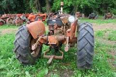 ALLIS CHALMERS D14 TRACTOR & LOADER