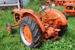 ALLIS CHALMERS 'B' ORCHARD CONVERSION TRACTOR