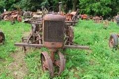 ALLIS CHALMERS 'C' STEEL WHEEL TRACTOR WITH CULTIVATOR