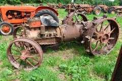 ALLIS CHALMERS UNITED TRACTOR