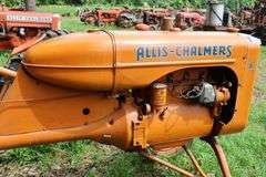 ALLIS CHALMERS B250 TRACTOR