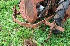 ALLIS CHALMERS 'G' TRACTOR