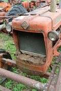 ALLIS CHALMERS D14 TRACTOR & LOADER