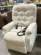 LAZY BOY LIFT CHAIR - NOT TESTED