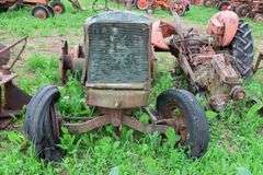 ALLIS CHALMERS TRACTOR FRAME
