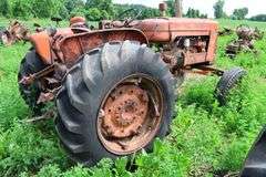 ALLIS CHALMERS D14 TRACTOR