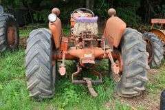 ALLIS CHALMERS D15 SERIES II TRACTOR
