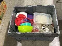 TOTE OF FOOD STORAGE CONTAINERS, BOWL, VASE ETC