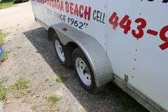 2005 CARMATE 7'X16' TANDEM ENCLOSED TRAILER