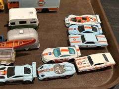 GROUP OF ASSORTED DIE CAST CARS & VEHICLES