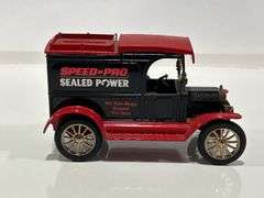 ERTL SPEED-PRO 1913 MODEL T DELIVERY BANK - 1/25