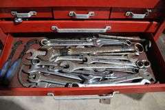 TOOLBOX & CONTENTS