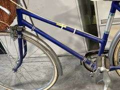 VINTAGE UNIVAL LADIES BICYCLE