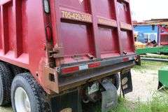 2004 PETERBILT 330 TANDEM AXLE DUMP TRUCK