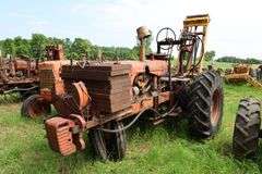 ALLIS CHALMERS 'WD' TRACTOR