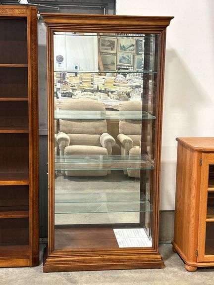HOWARD MILLER LIGHTED GLASS DISPLAY CABINET WITH FOUR GLASS SHELVES 35"X12"X78"