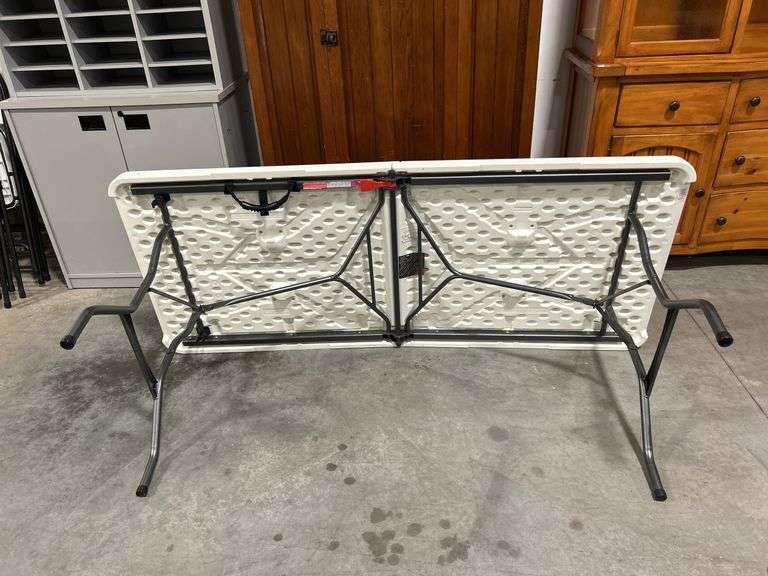 SIX FOOT PLASTIC FOLDING TABLE