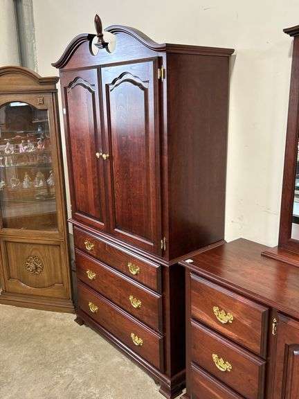 ARMOIRE 38"X18"X77"