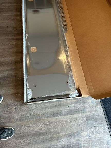 NEW LINCOLN CHROME W900L BUMPER 20" BLIND MOUNT MITERED WITH TOW HOLES