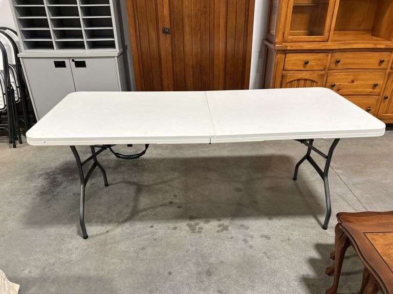 SIX FOOT PLASTIC FOLDING TABLE