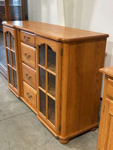 OAK SIDEBOARD WITH GLASS DOORS 60"X19"X40"