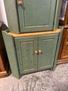 PAINTED UPPER AND LOWER CORNER CABINETS