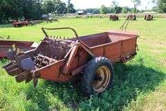 GEORGE WHITE MANURE SPREADER