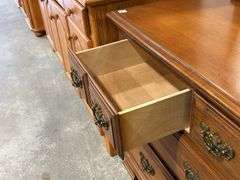 KROEHLER SIX PIECE QUEEN BEDROOM SET