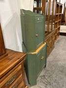 PAINTED UPPER AND LOWER CORNER CABINETS