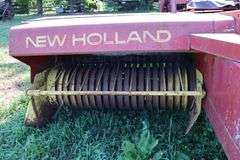 NEW HOLLAND 273 SMALL SQUARE BALER WITH 54A THROWER