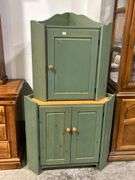 PAINTED UPPER AND LOWER CORNER CABINETS