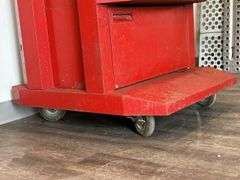 ROLLING TOOL CABINET 29"X24"X46"