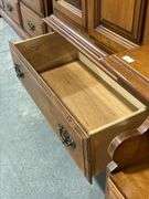 KROEHLER SIX PIECE QUEEN BEDROOM SET