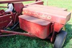NEW HOLLAND 273 SMALL SQUARE BALER WITH 54A THROWER