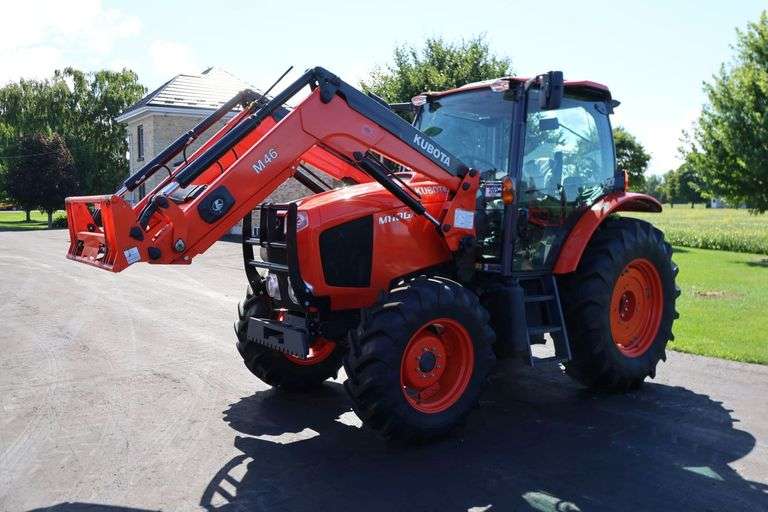 KUBOTA M110GX MFWD TRACTOR AND M46 LOADER