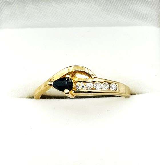 NATURAL BLUE SAPPHIRE (0.17CT) WITH CZ (0.20CT) RING, SIZE 8